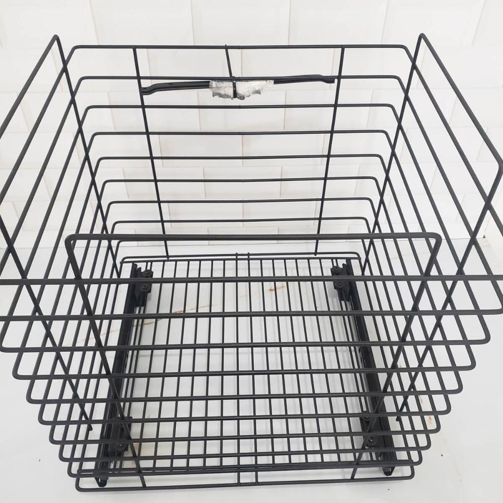 Tulha Deslizante Preta 39,5x38x44cm Cesto de Roupas Aramado de Embutir Schmitt Quadrada 35kg