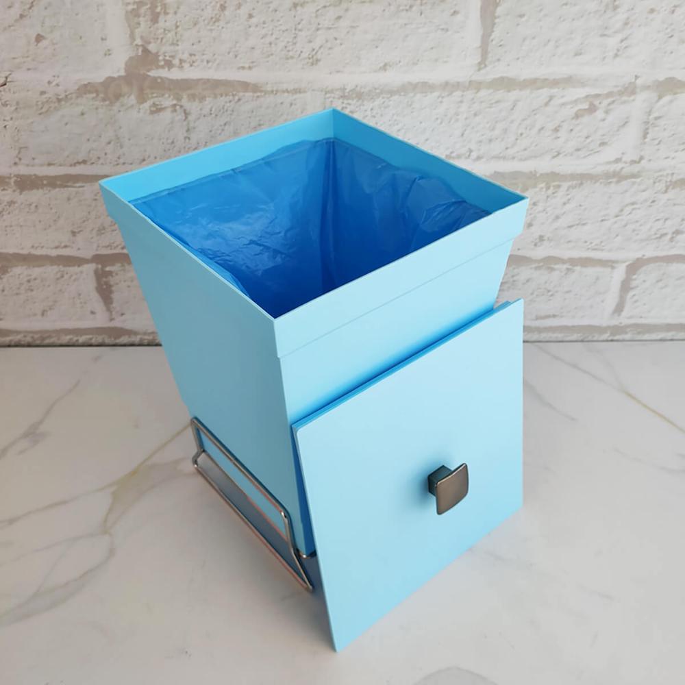 Lixeira para Banheiro Plástica com Suporte Cromado e Anel Interno 6,5L com Tampa Stolf Azul