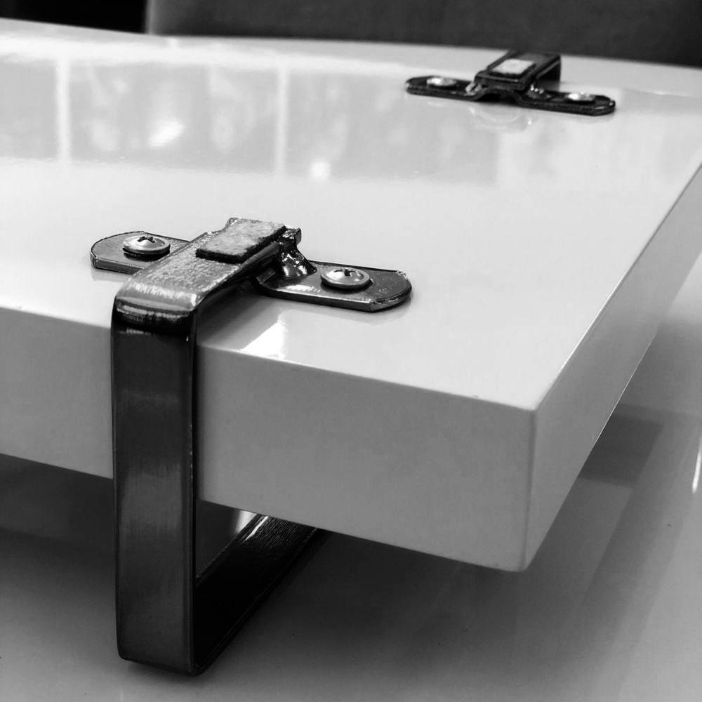 Bandeja Espelhada MDF Laminado Castanho com Alça em Metal Cromado