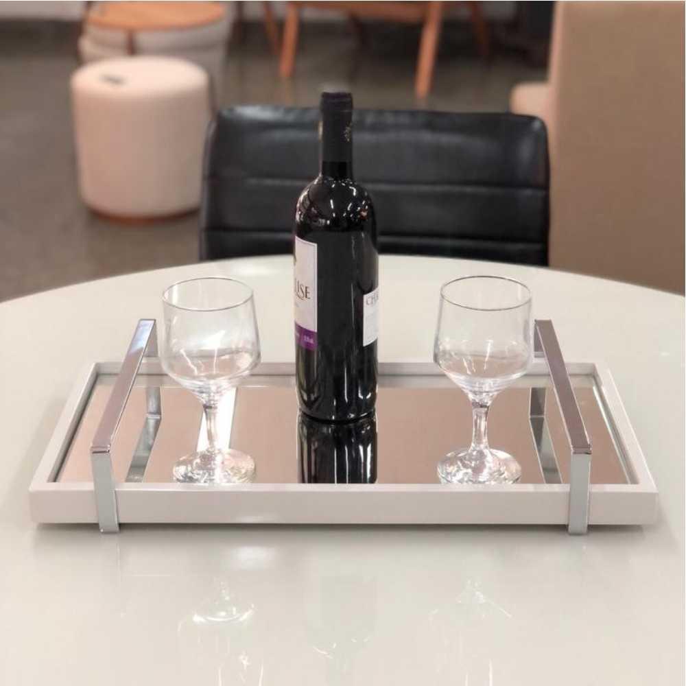 Bandeja Espelhada MDF Laqueado Off White com Alça em Metal Cromado