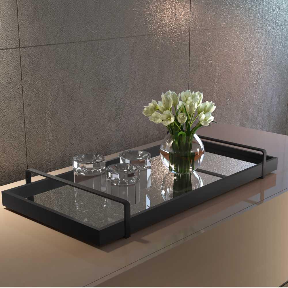 Bandeja Espelhada MDF Laqueado Preto com Alça em Metal Dourado
