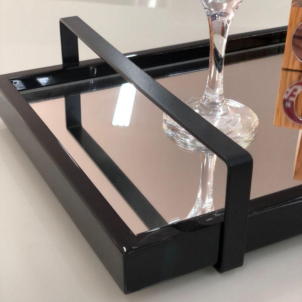 Bandeja Espelhada MDF Laqueado Preto com Alça em Metal Preto