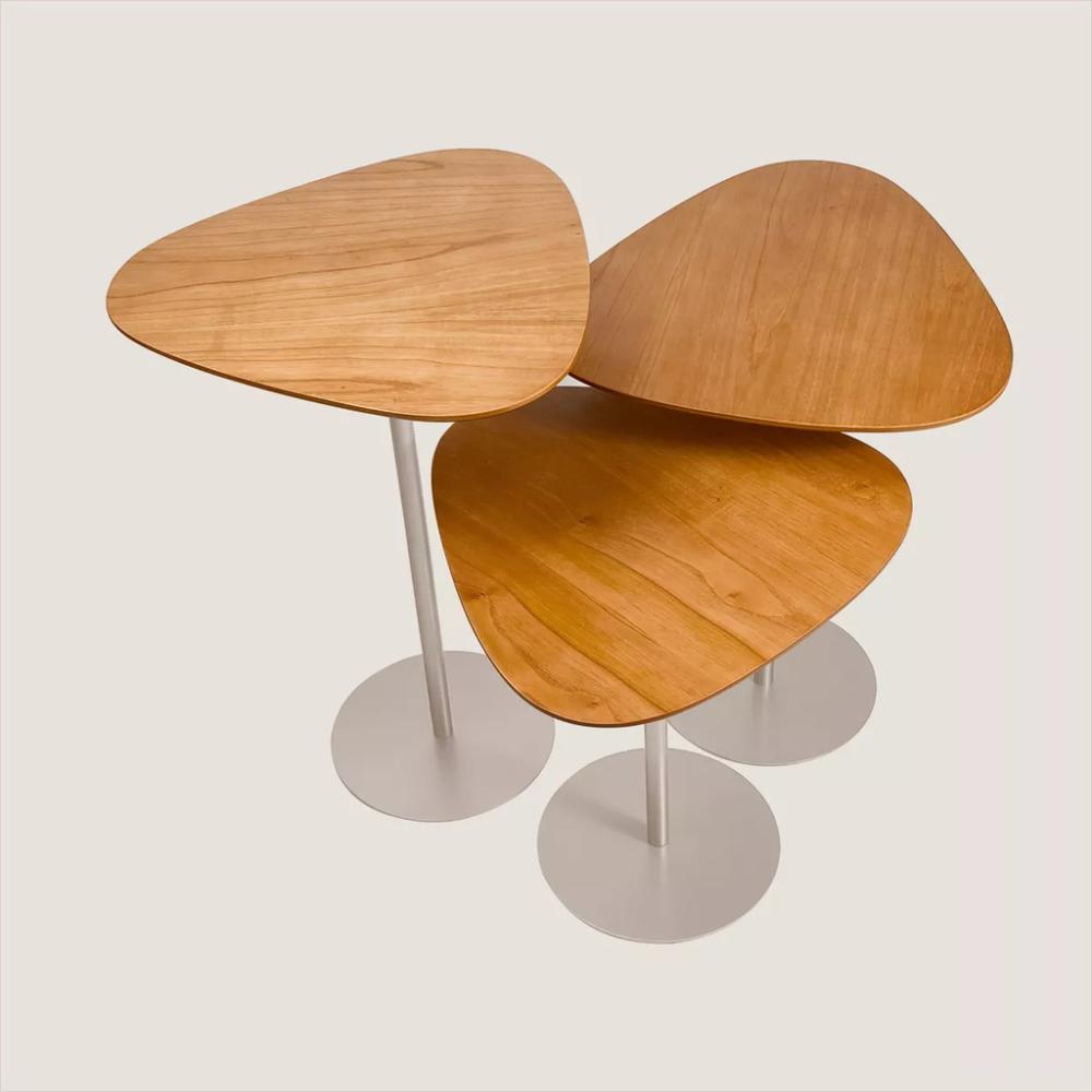 Conjunto 3 Mesas Lateral Orgânica UP Tampo Cinamono e Metal Champanhe