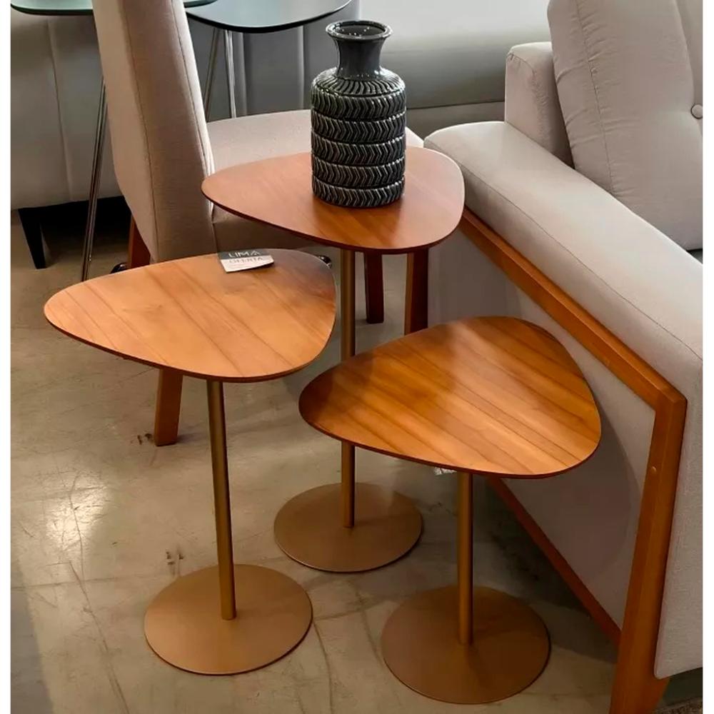 Conjunto 3 Mesas Lateral Orgânica UP Tampo Cinamono e Metal Dourado