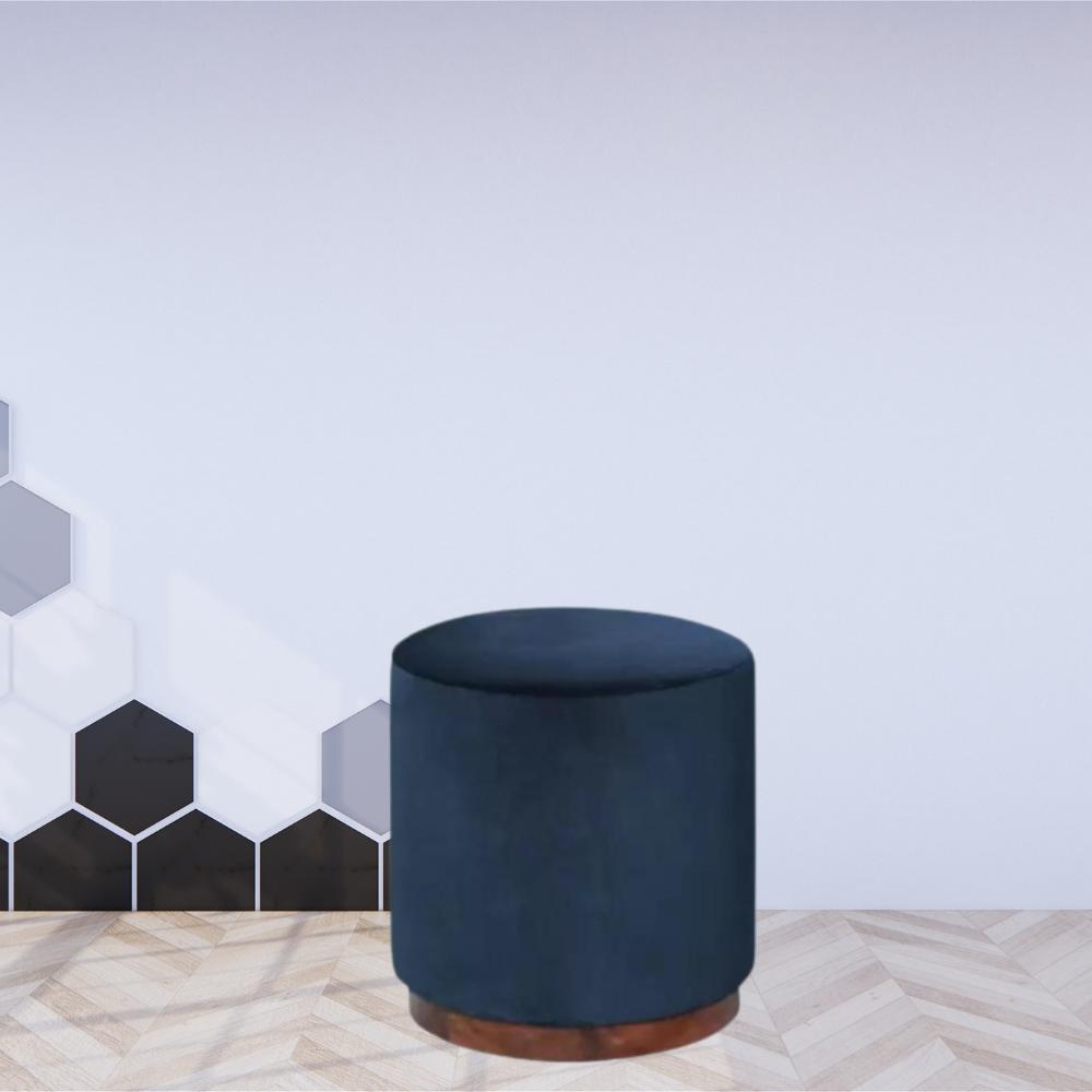 Puff Barcelona Decorativo com Veludo Azul e Base Madeira