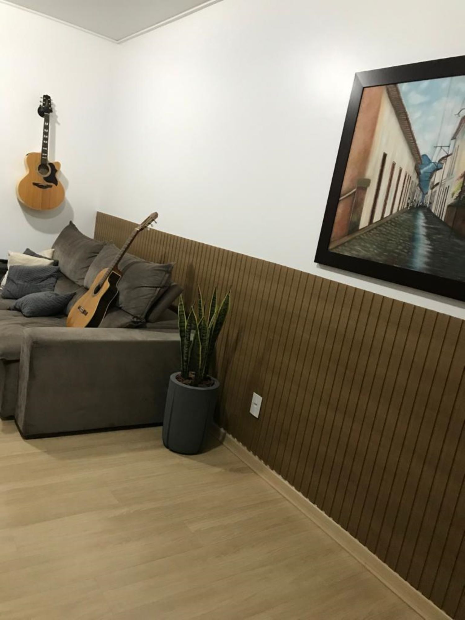 Painel Ripado Versátil Horizontal: 01 unid. 110x270cm larg.