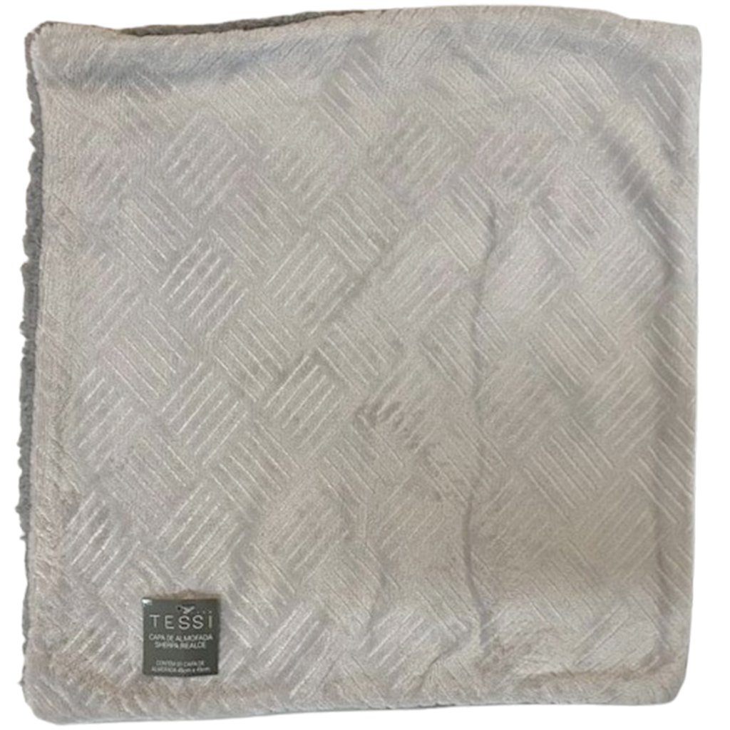 Kit 2 Capas de Almofada Sherpa Realce 45x45 com Enchimento Tessi