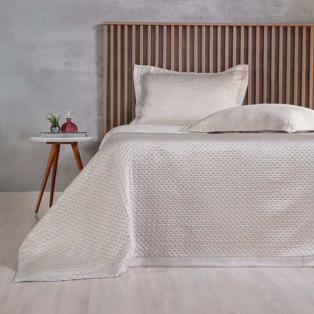 Kit Colcha King Satinatta Cetim Toque Pele de Pessego 260x280cm Latte