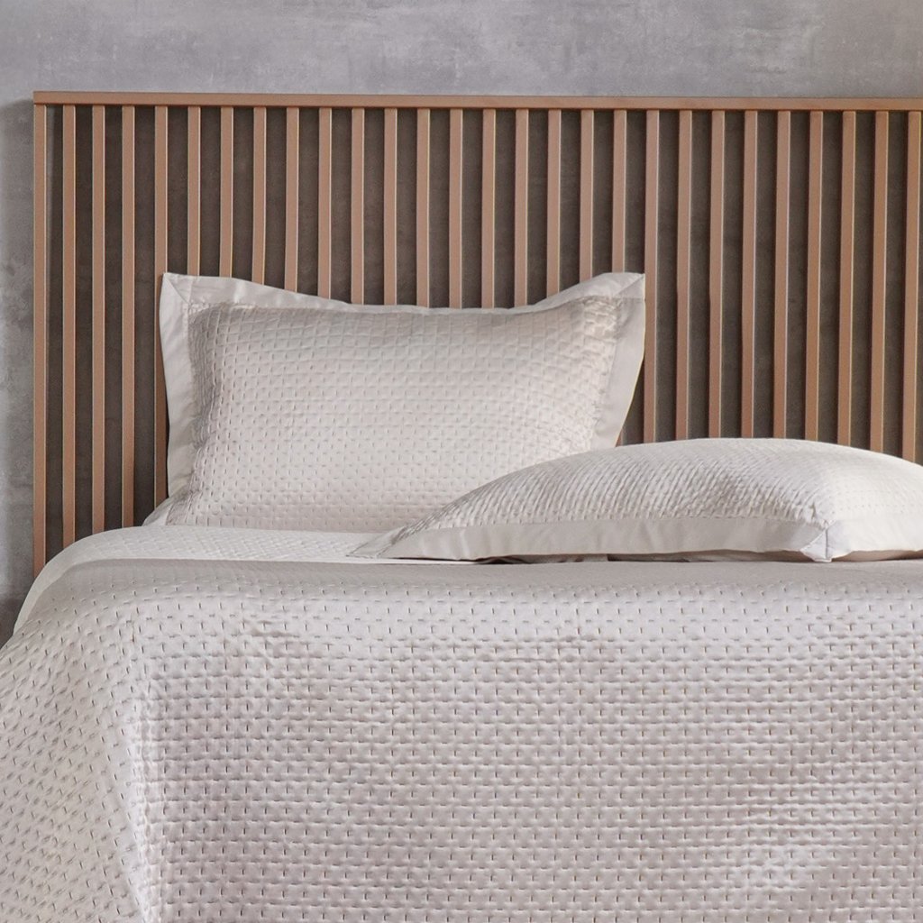 Kit Colcha King Satinatta Cetim Toque Pele de Pessego 260x280cm Latte