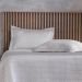 Kit Colcha Queen Satinatta Cetim Toque Pele de Pessego 240x260cm Suede Claro