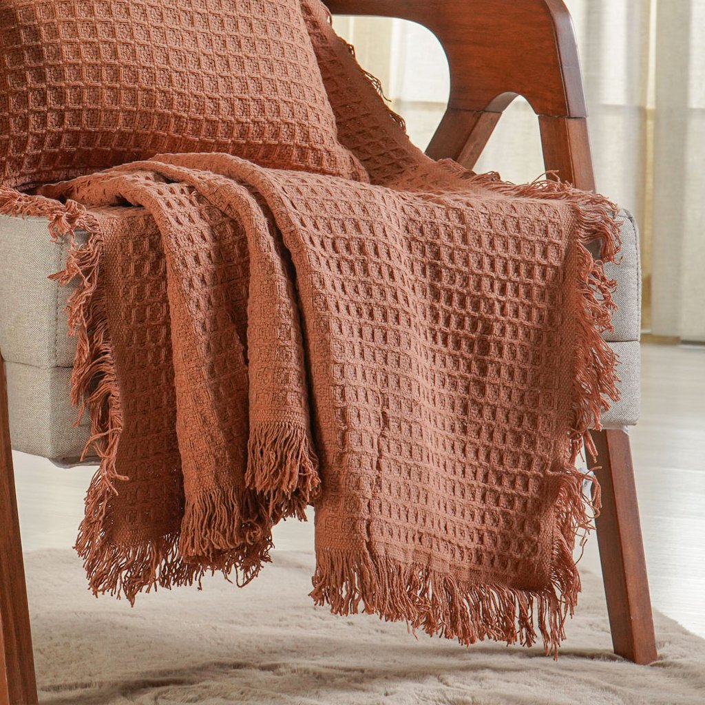 Kit Manta e 2 Almofada Decorativa para Sofá Waffle 100% Algodão 120x150cm Terracota