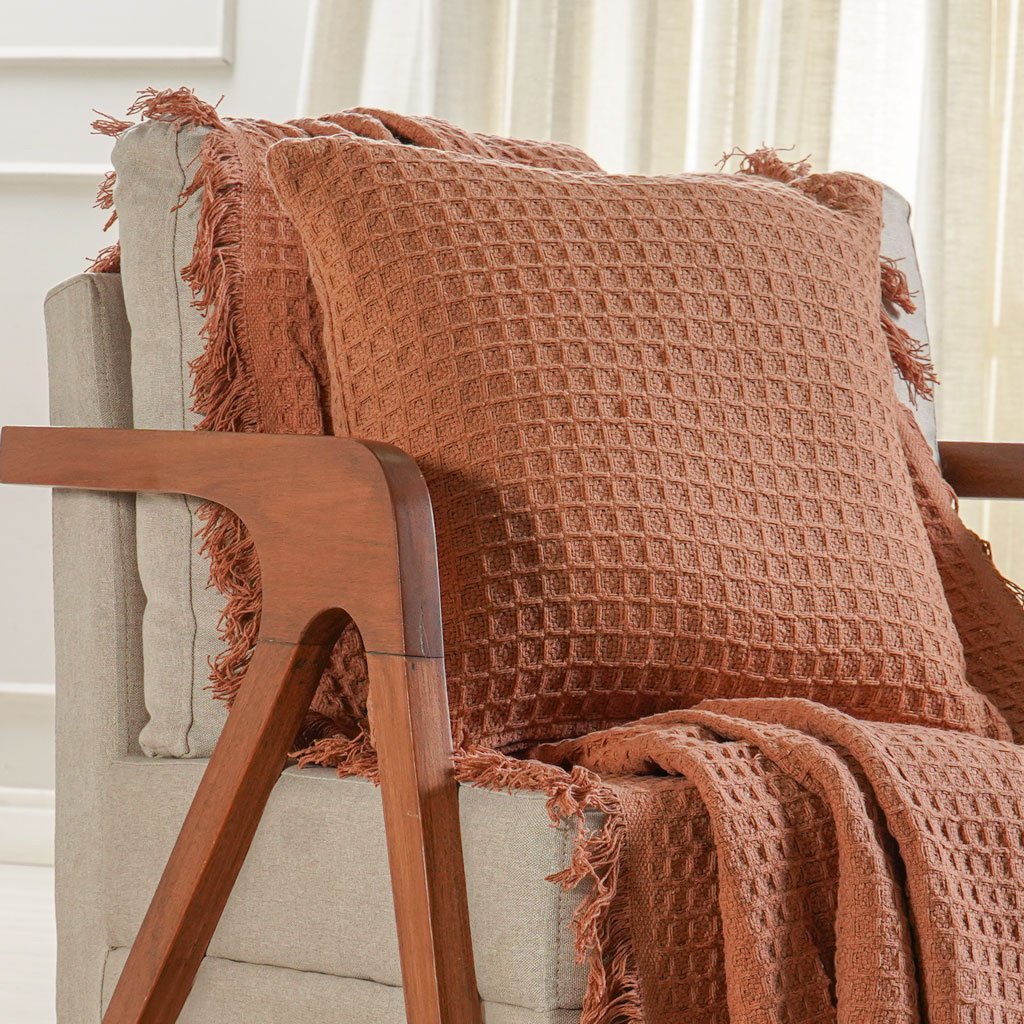 Kit Manta e 2 Almofada Decorativa para Sofá Waffle 100% Algodão 120x150cm Terracota
