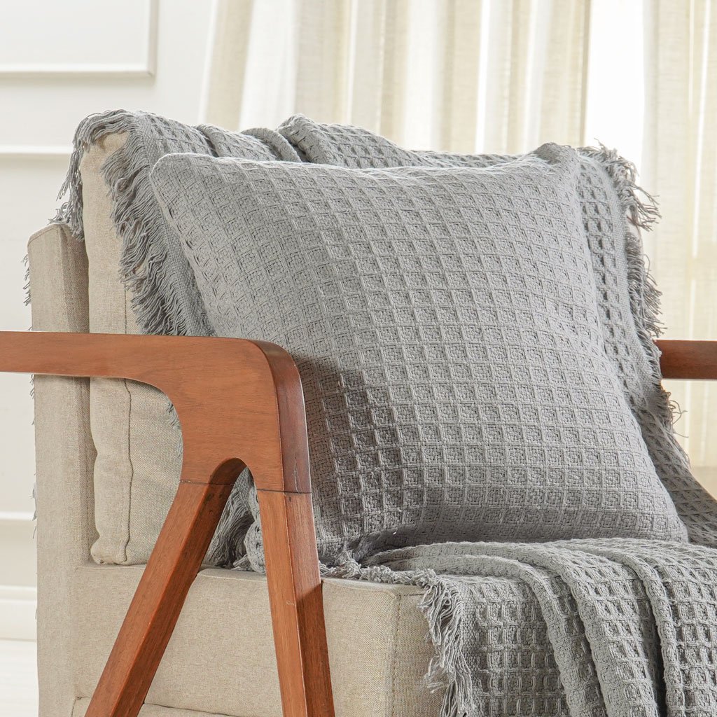 Kit Manta e 2 Capa de Almofada Decorativa para Sofá Waffle 100% Algodão 120x150cm Platina