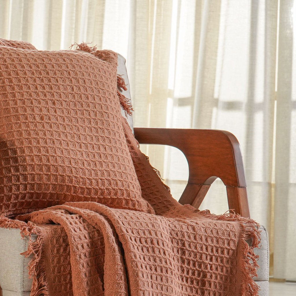 Kit Manta e 2 Capa de Almofada Decorativa para Sofá Waffle 100% Algodão 120x150cm Terracota
