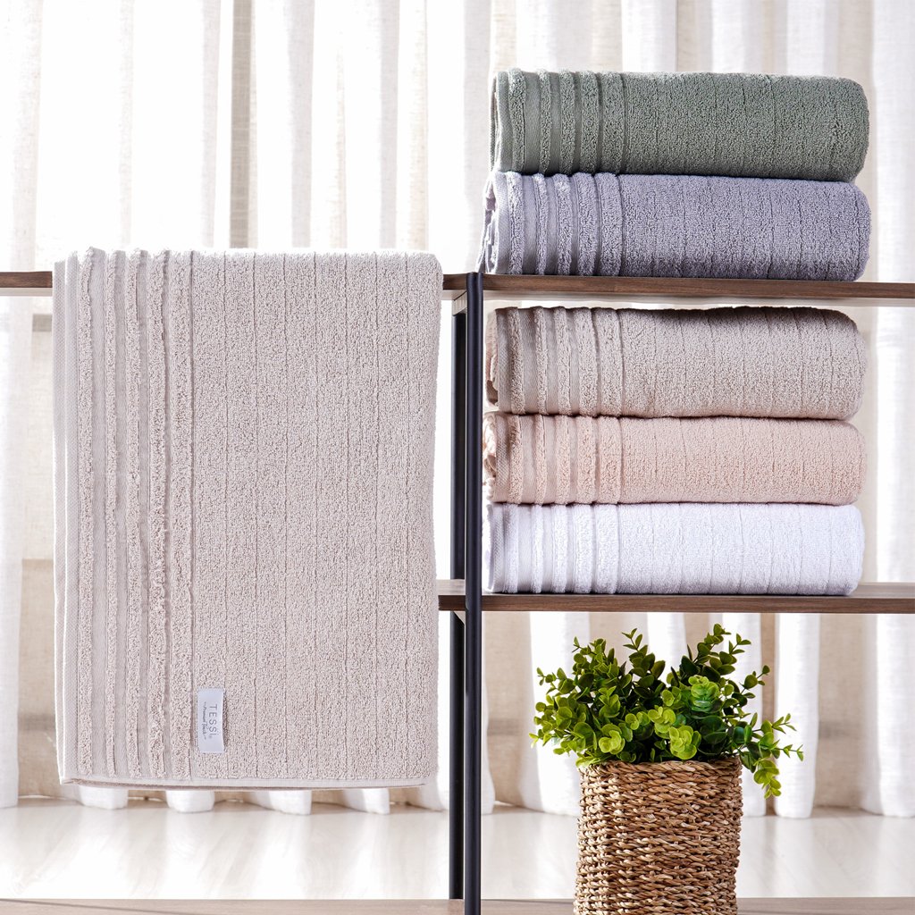 Toalha de Banho Glamour 100% Algodão 450g/m² 80x150cm Pergaminho