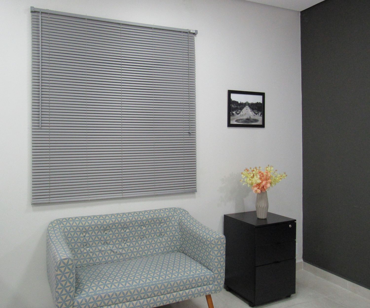 Persiana Horizontal PVC Block 25mm 0,80larg x 0,80alt Cinza