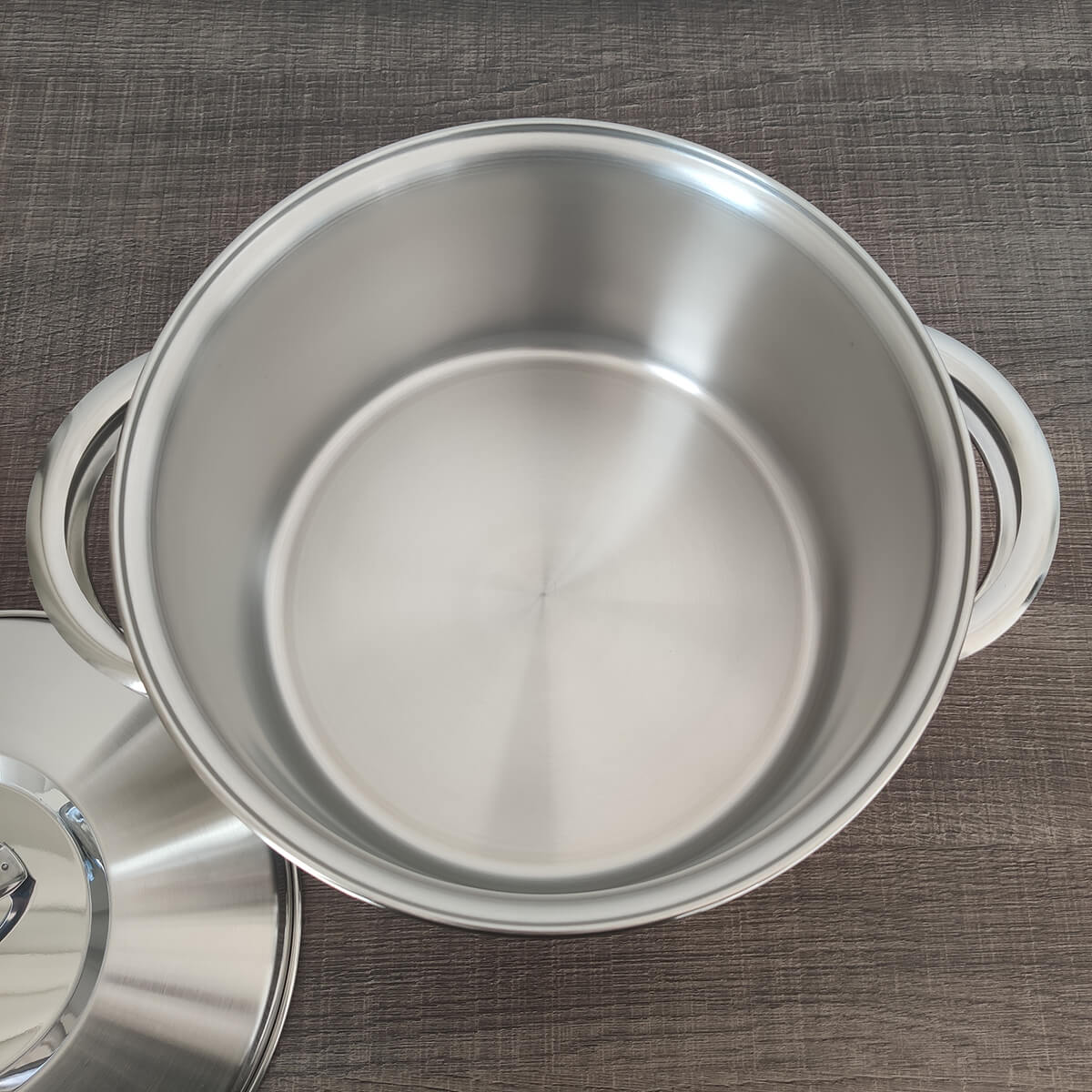 Panela de Fundo Triplo Caçarola Inox 6,1L com Tampa 24cm Tramontina Solar