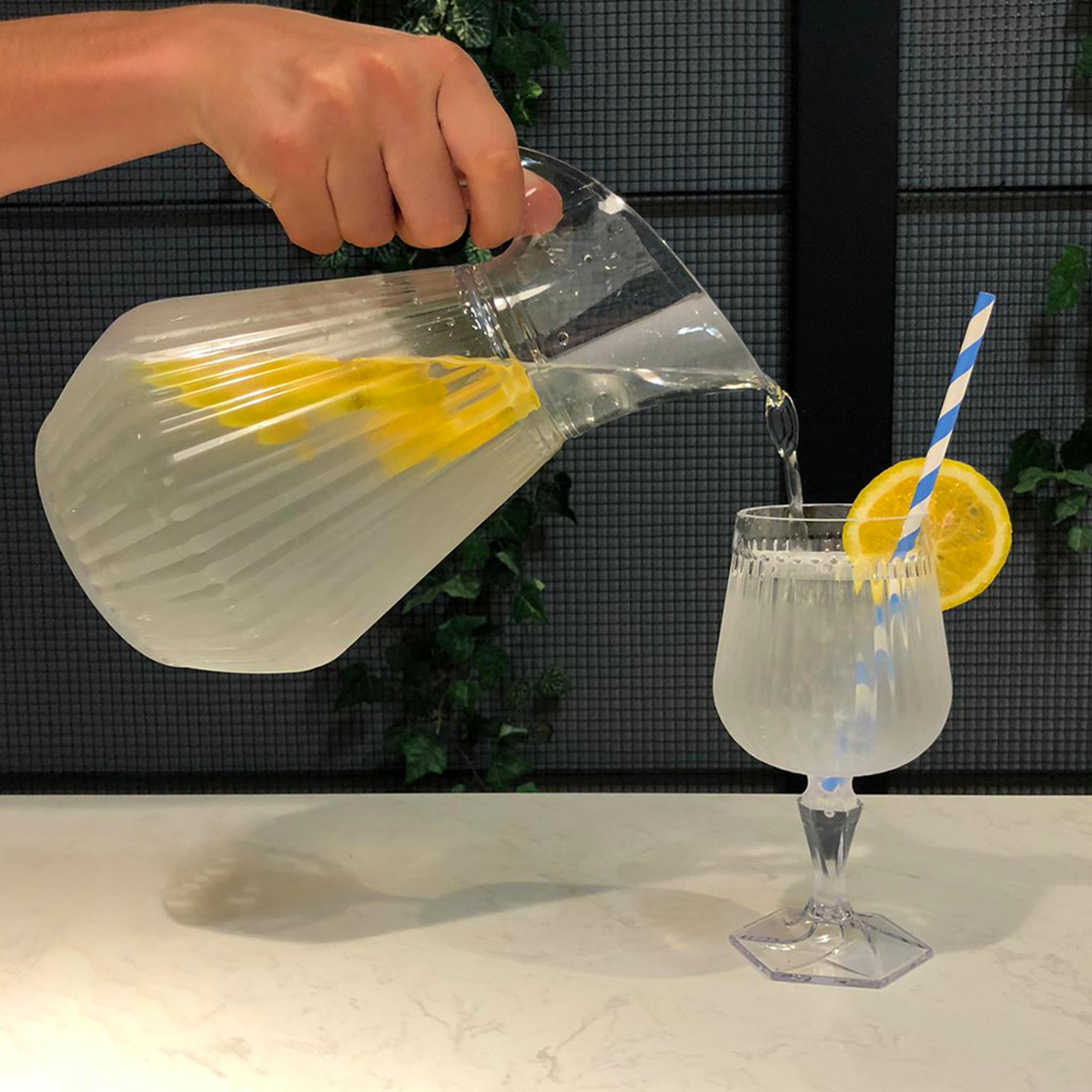 Taça Para Água Vinho Suco 350ml Plástico UZ Axé Transparente Bebidas