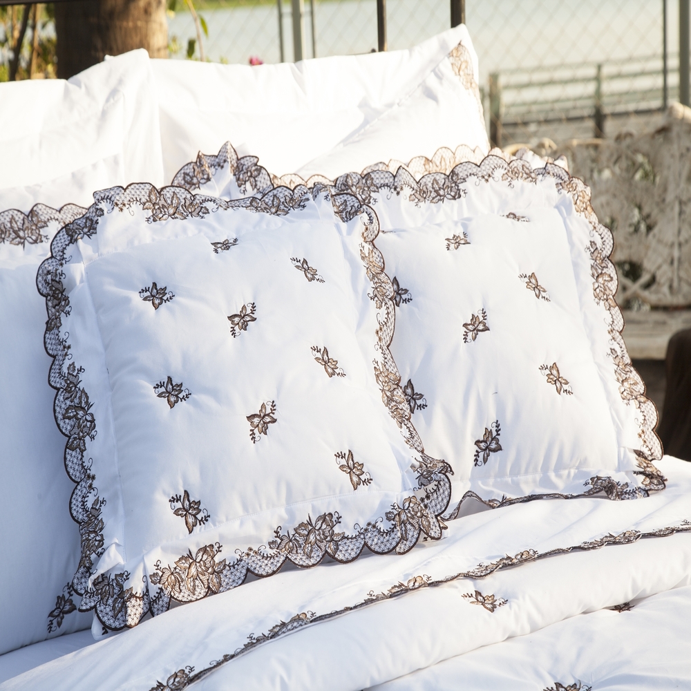 Almofada Decorativa Bordada 200 fios Mondrean Branco Vilela Enxovais 2 peças