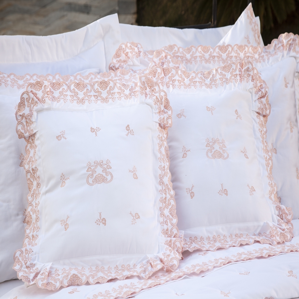 Almofada Decorativa Bordada 600 fios Rivieri Branco Vilela Enxovais 2 peças
