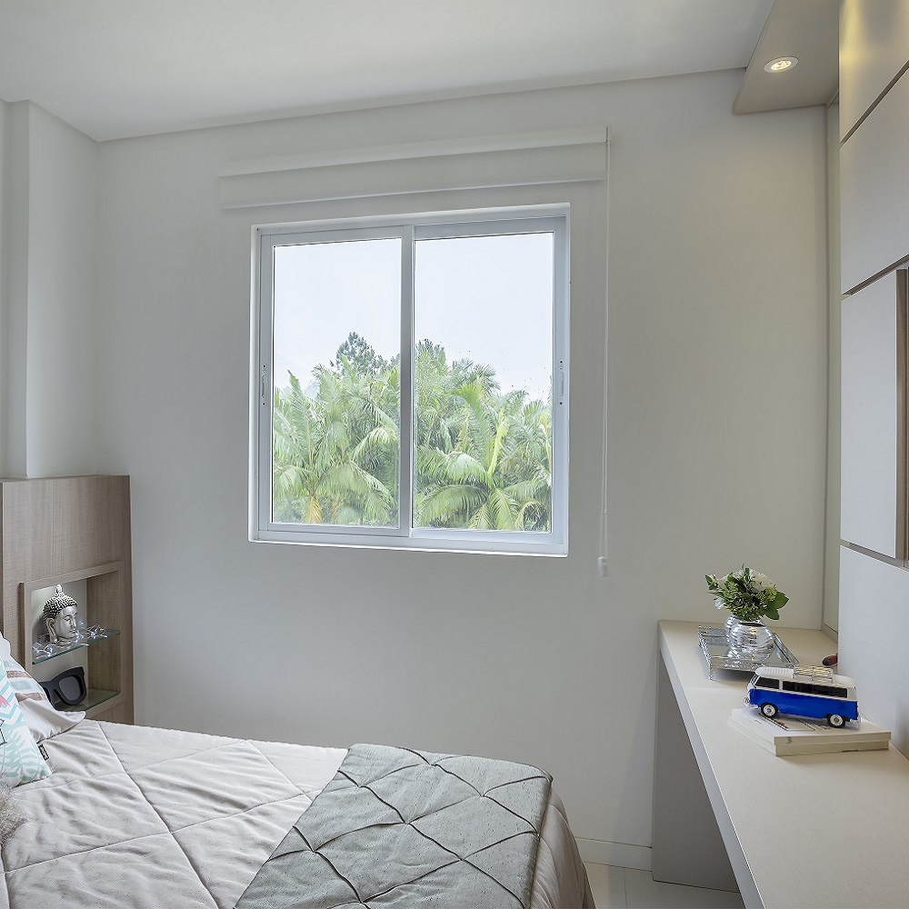 Persiana Rolo (2,40Lar. x 1,80Alt.) Tela Solar Screen Branco
