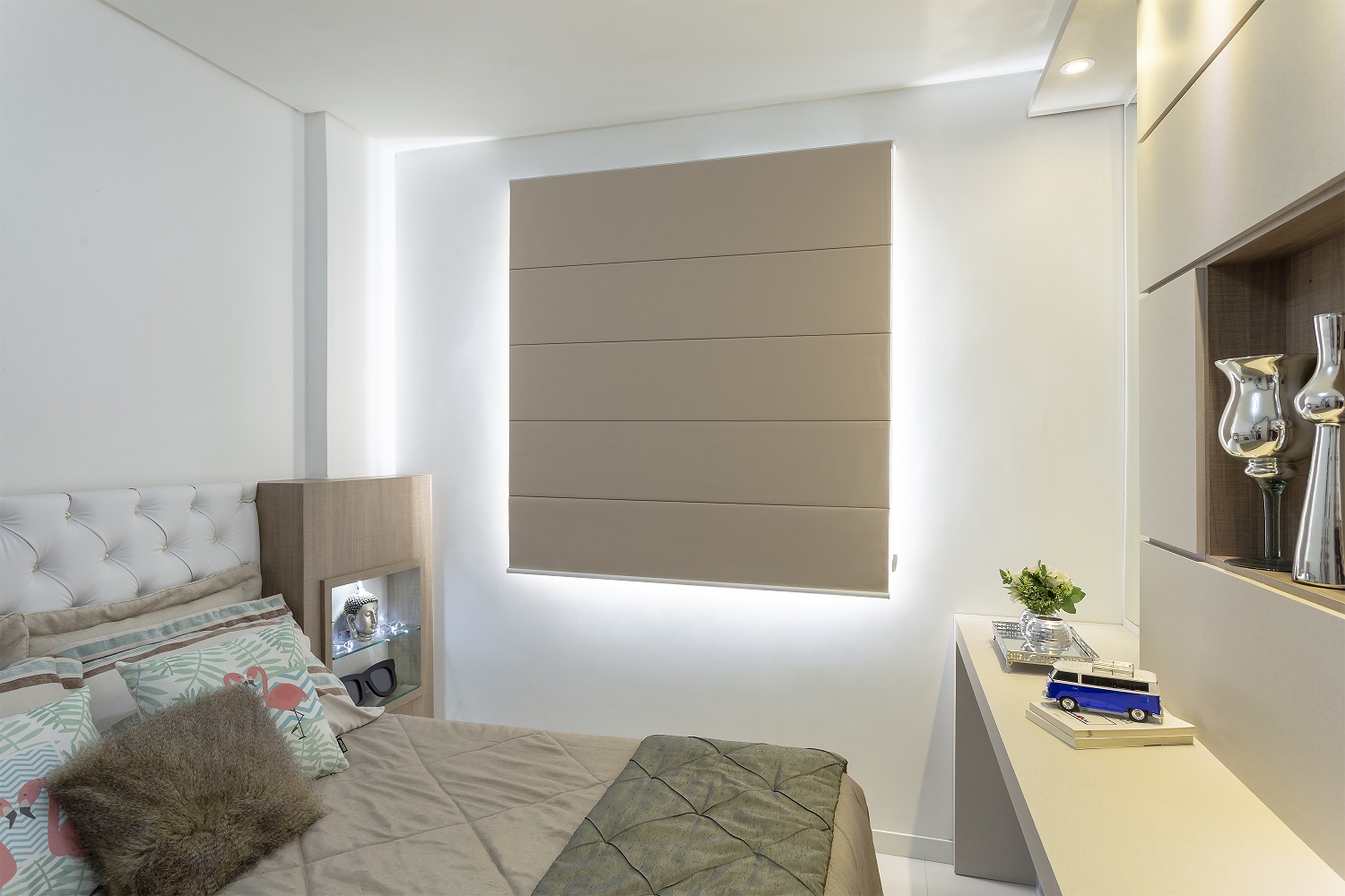 Persiana Romana (1,80Lar. x 1,50Alt.) Tecido Blackout Marrom