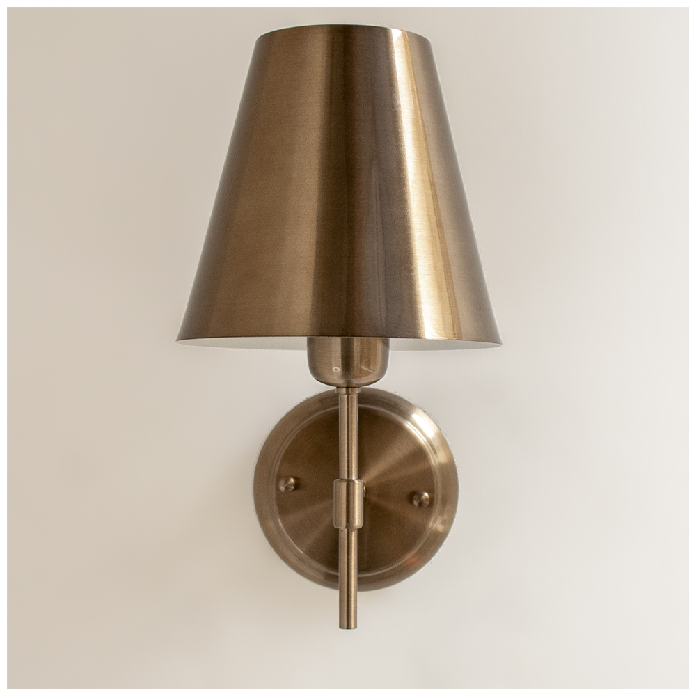 Arandela Clássica Charlote Com Cupula De Metal Cor Bronze