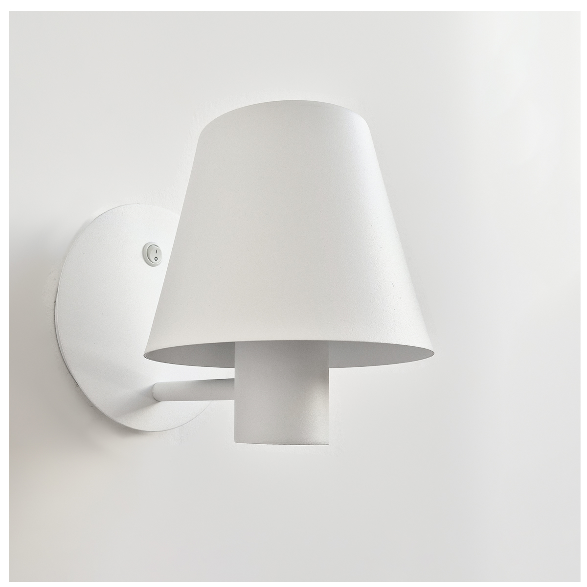 Arandela Com Interruptor Carlotta 4078 Cor Branco