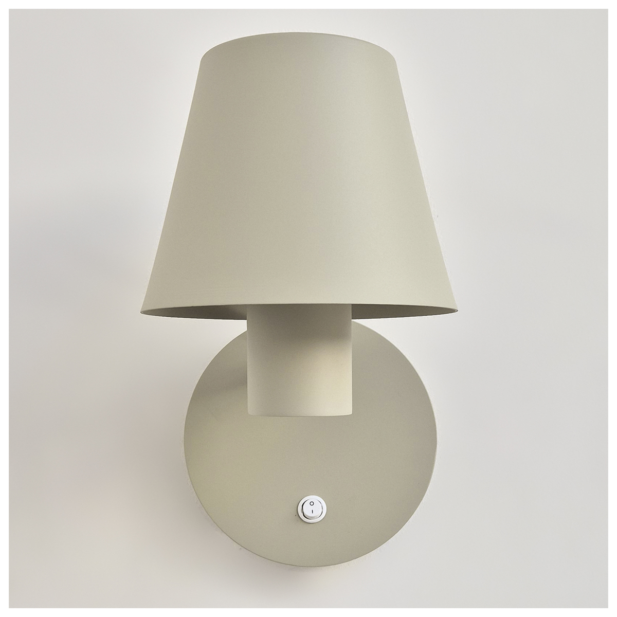 Arandela Com Interruptor Carlotta 4078 Cor Nude