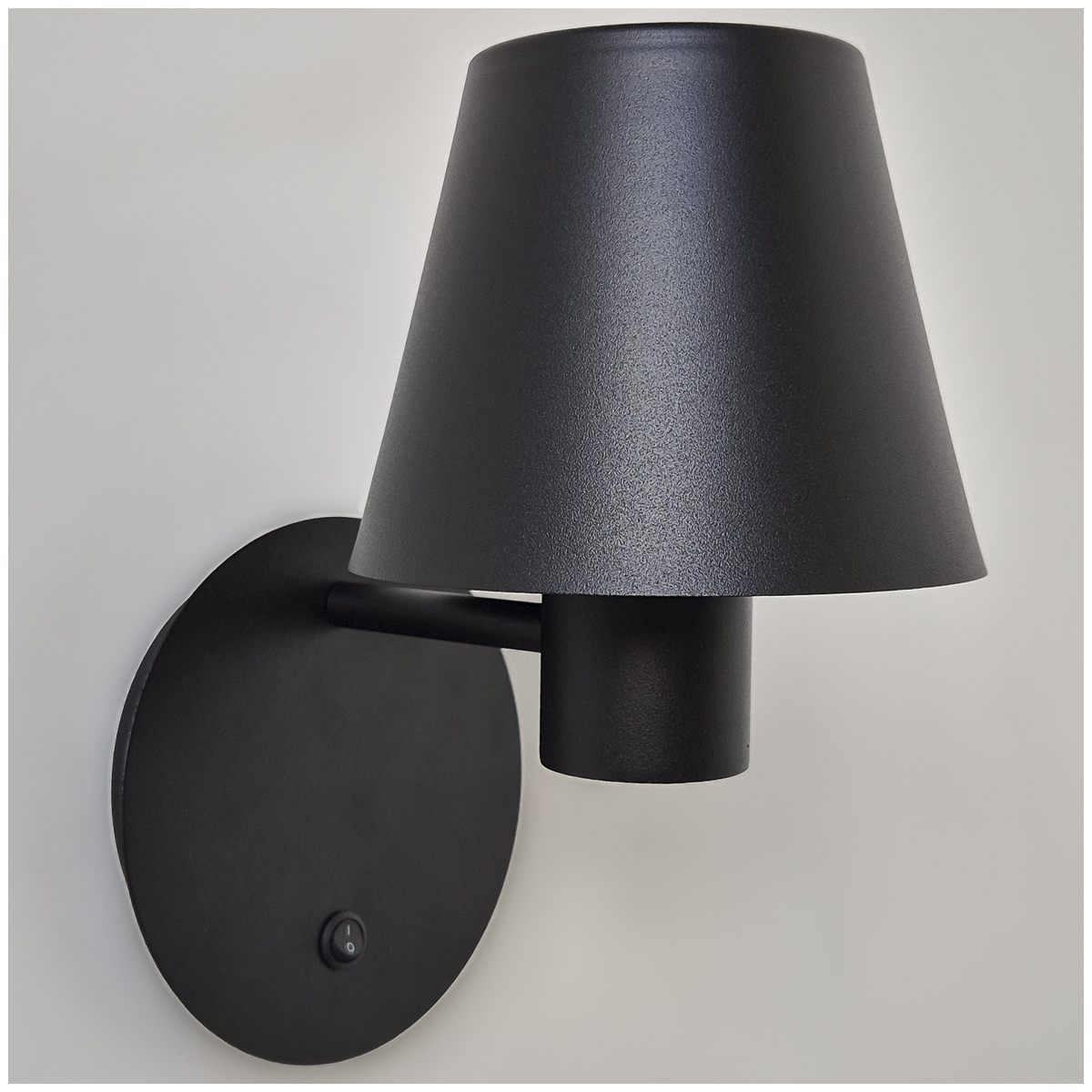 Arandela Com Interruptor Carlotta 4078 Cor Preto
