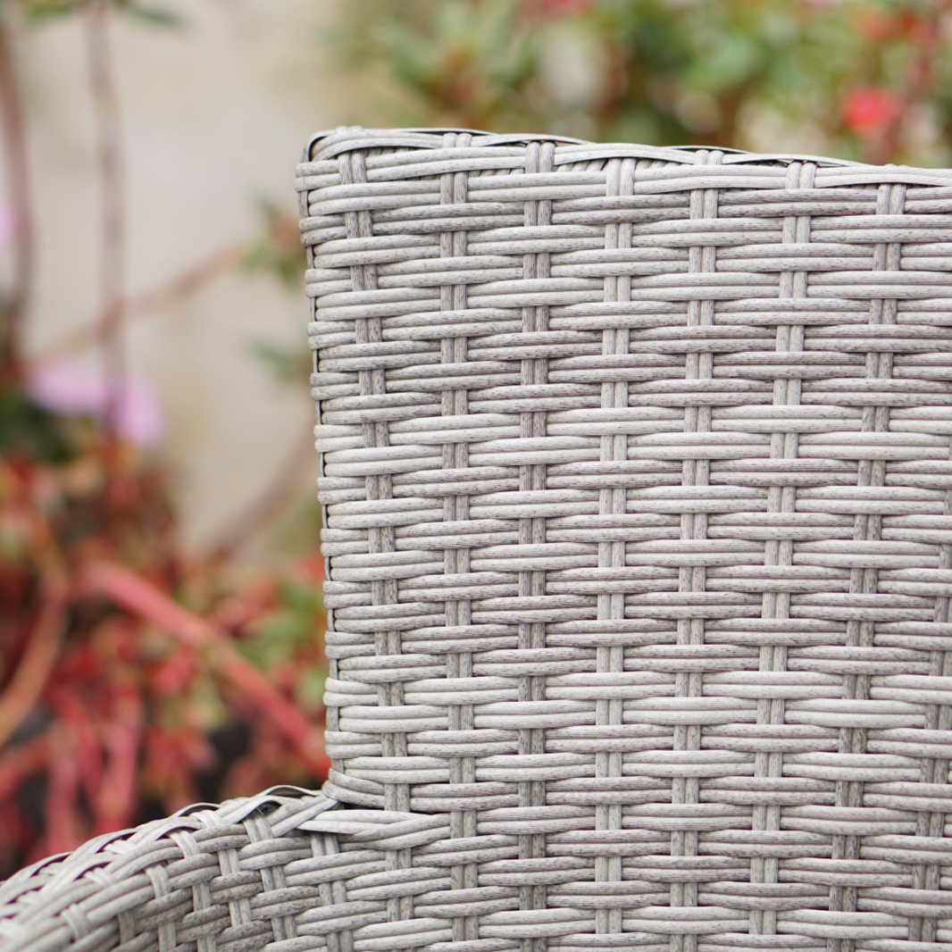 Poltrona em Rattan Davos na cor Cinza Para Área Externa - Waw Design