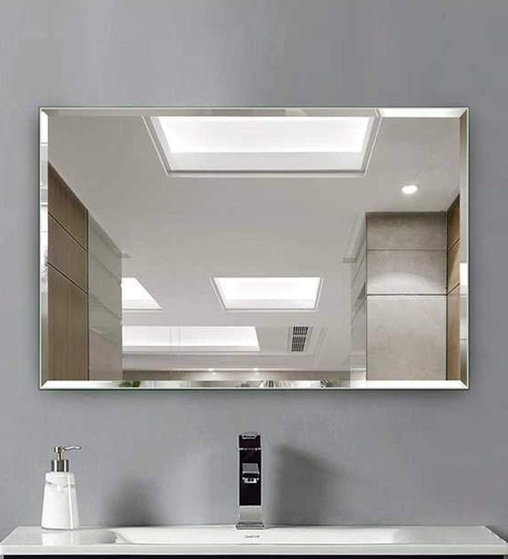 Espelho Lapidado Bisotê Iluminado com Led Frio - 70X80 cm