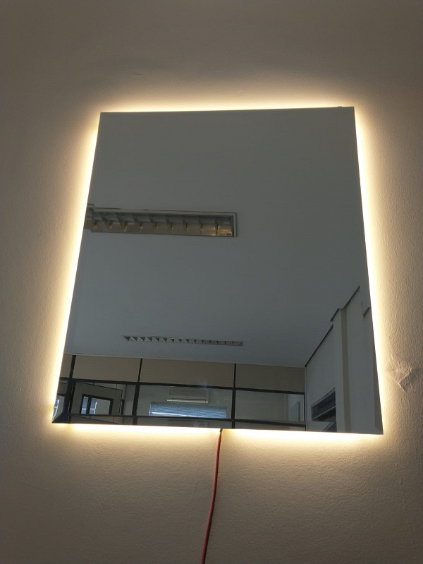 Espelho Lapidado Bisotê Iluminado com Led Quente - 70X100 cm