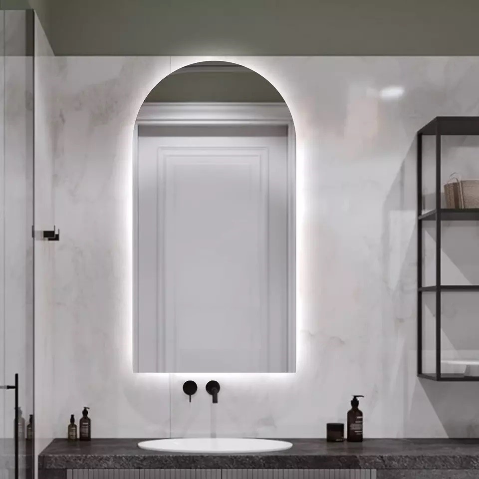 Espelho lapidado Arco Janelinha Iluminado com LED frio - 60x80cm