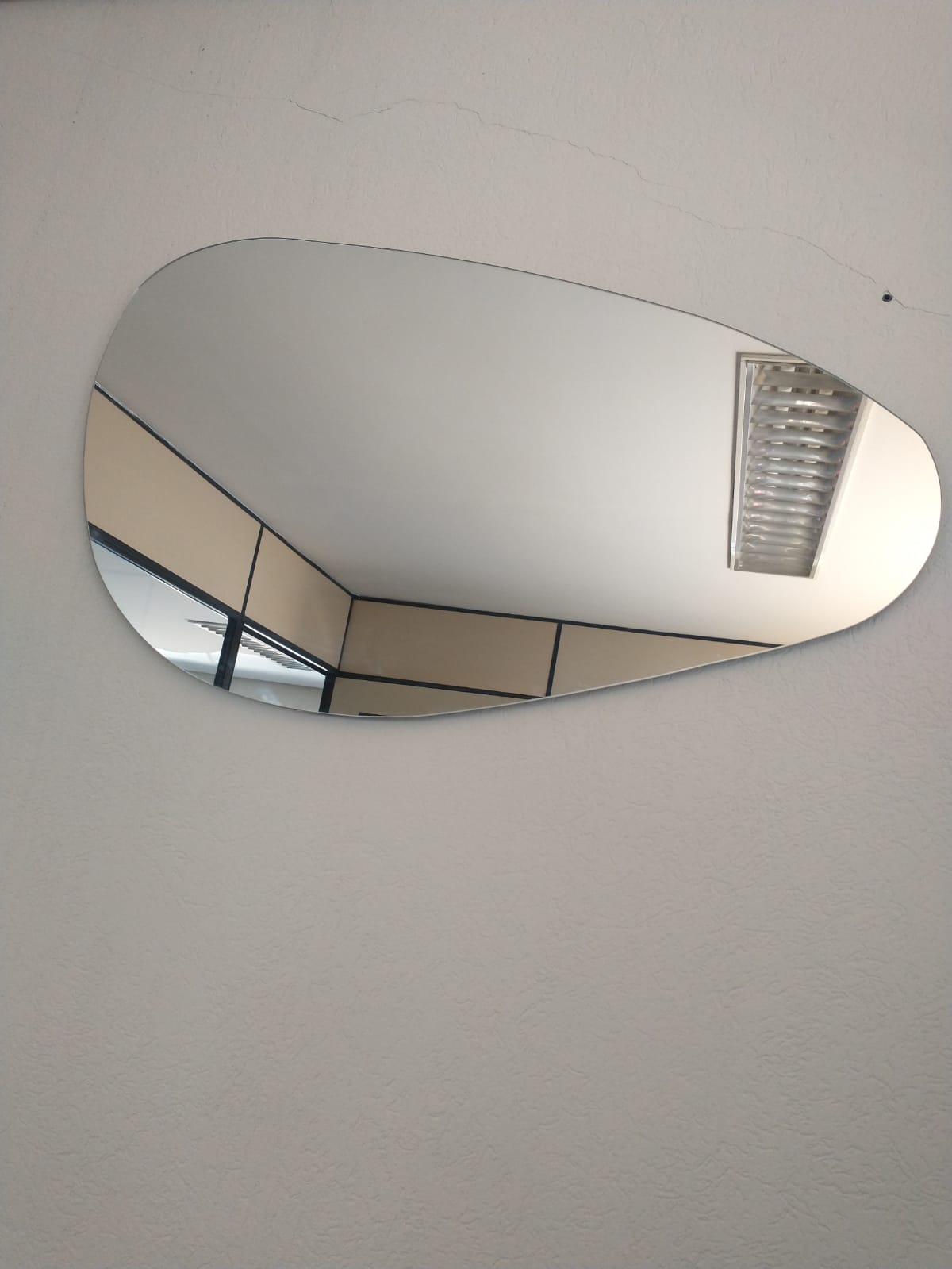 Espelho orgânico iluminado com led quente 43x76cm TOUCH