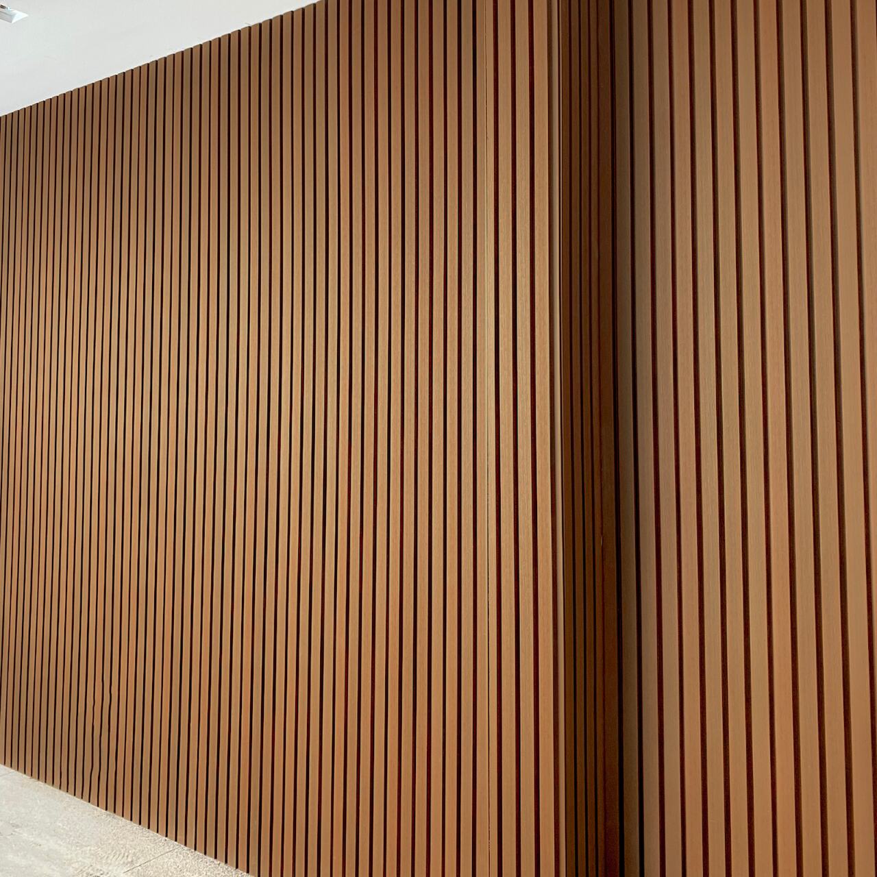 Painel Ripado WPC Externo Cor Teca 2,90m x 20cm (0,58m²)