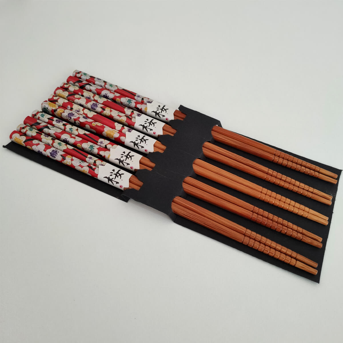 Conjunto De Palitos Japoneses Sushi Bambu Kyoto 5 Pares Hashi Floral Vermelho Yoi
