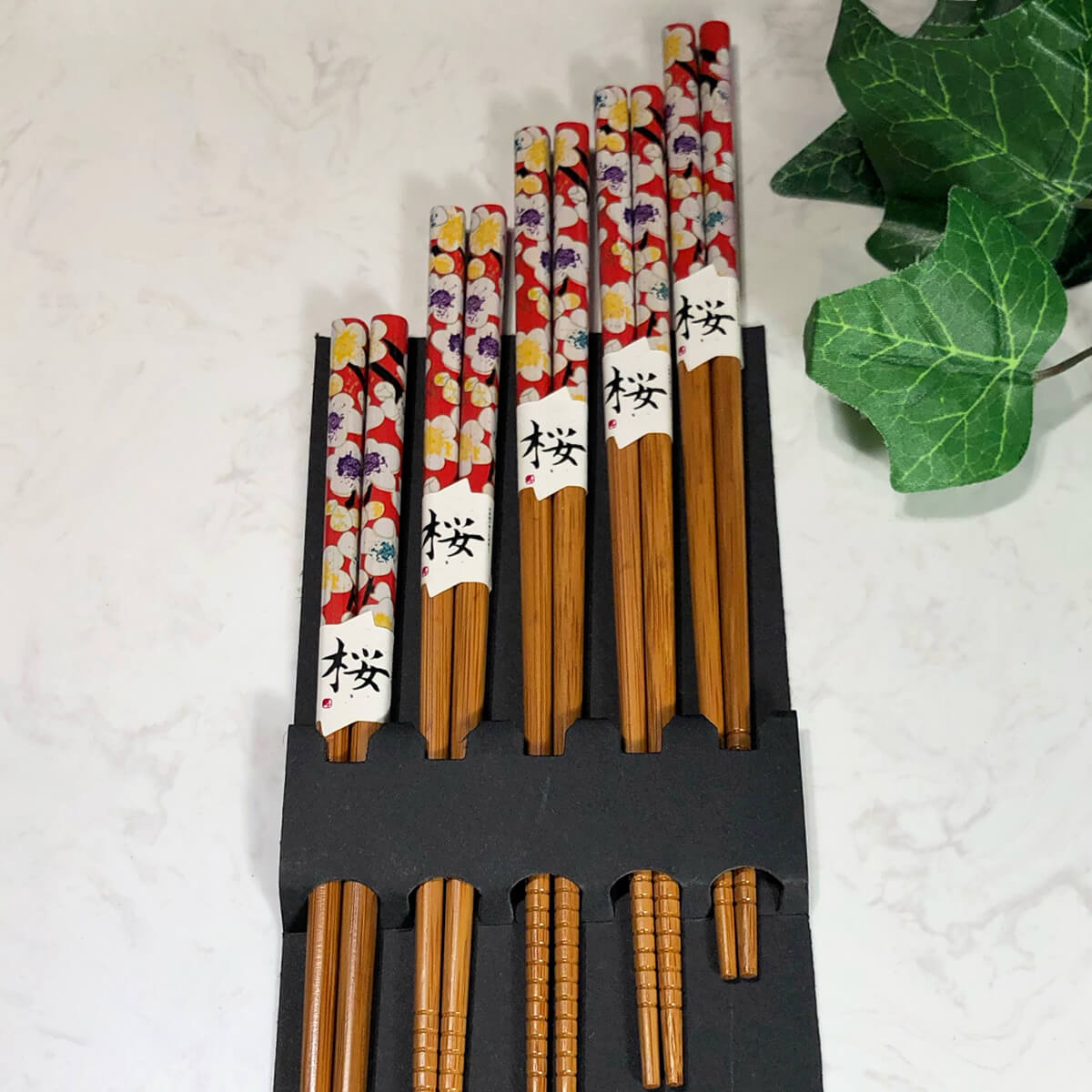 Conjunto De Palitos Japoneses Sushi Bambu Kyoto 5 Pares Hashi Floral Vermelho Yoi