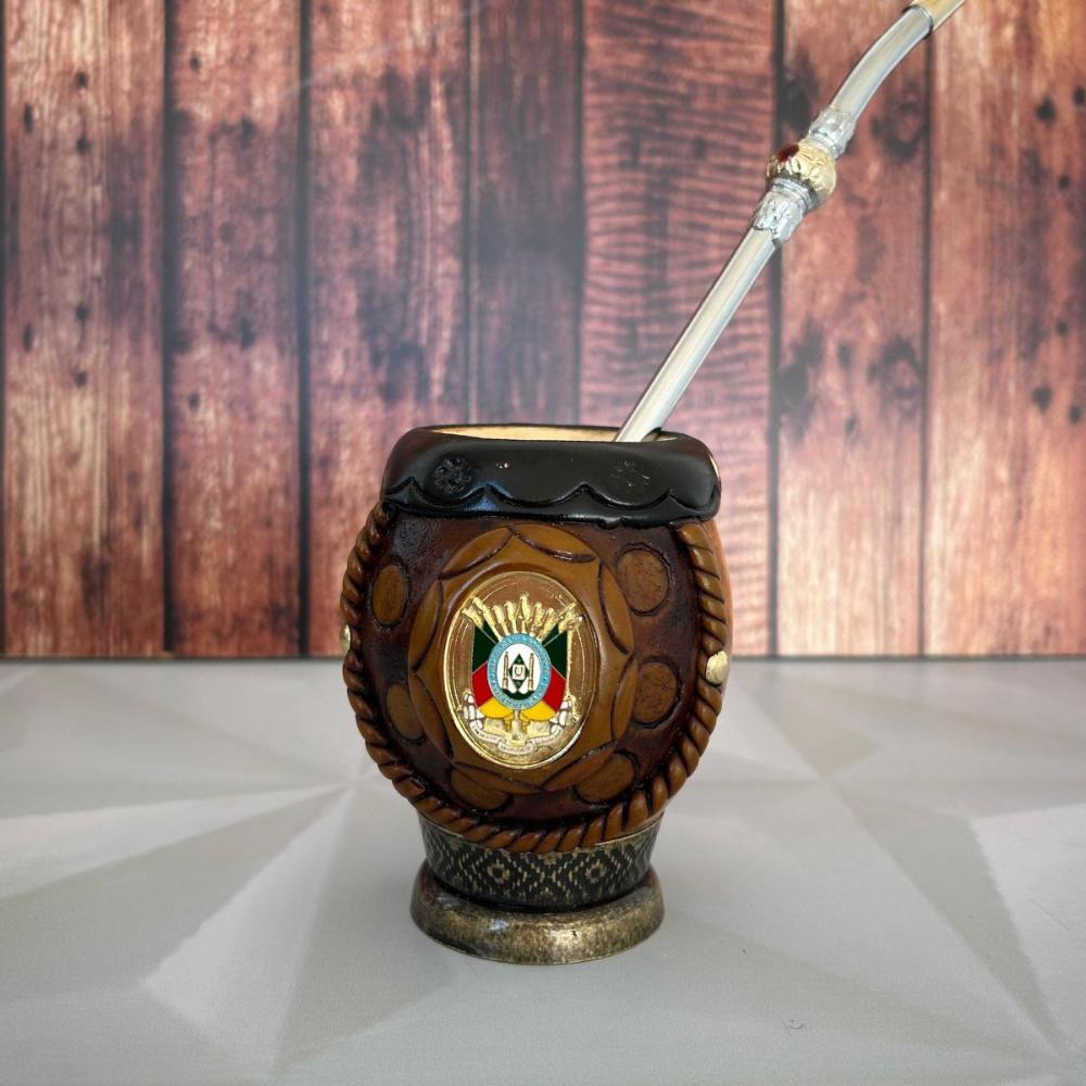 Cuia Detalhada Artesanal De Chimarrão Coquinho Para Mate Brasão