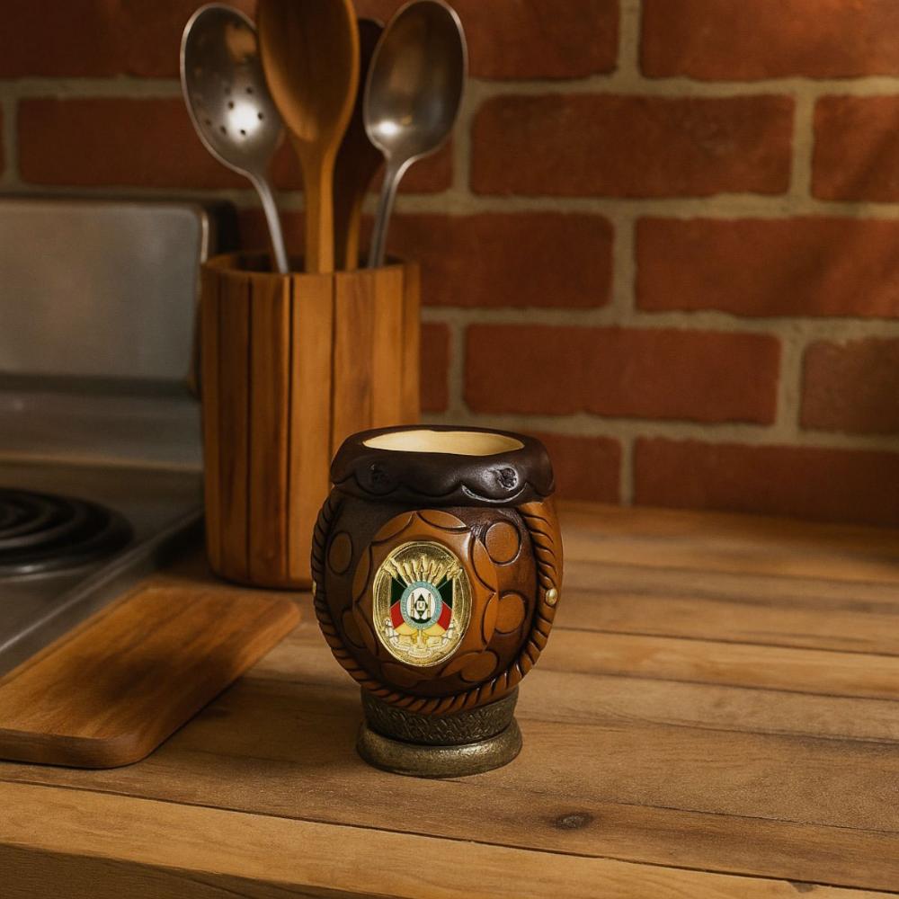 Cuia Detalhada Artesanal De Chimarrão Coquinho Para Mate Brasão