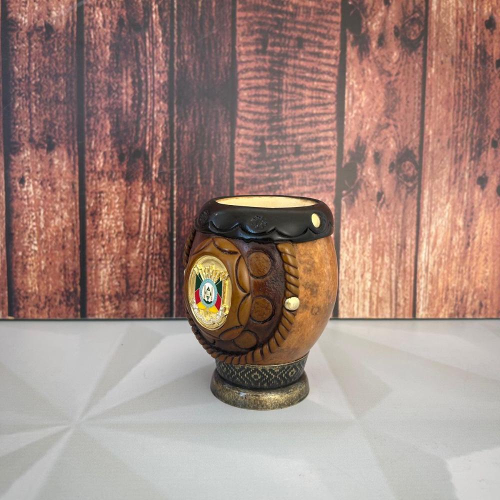 Cuia Detalhada Artesanal De Chimarrão Coquinho Para Mate Brasão