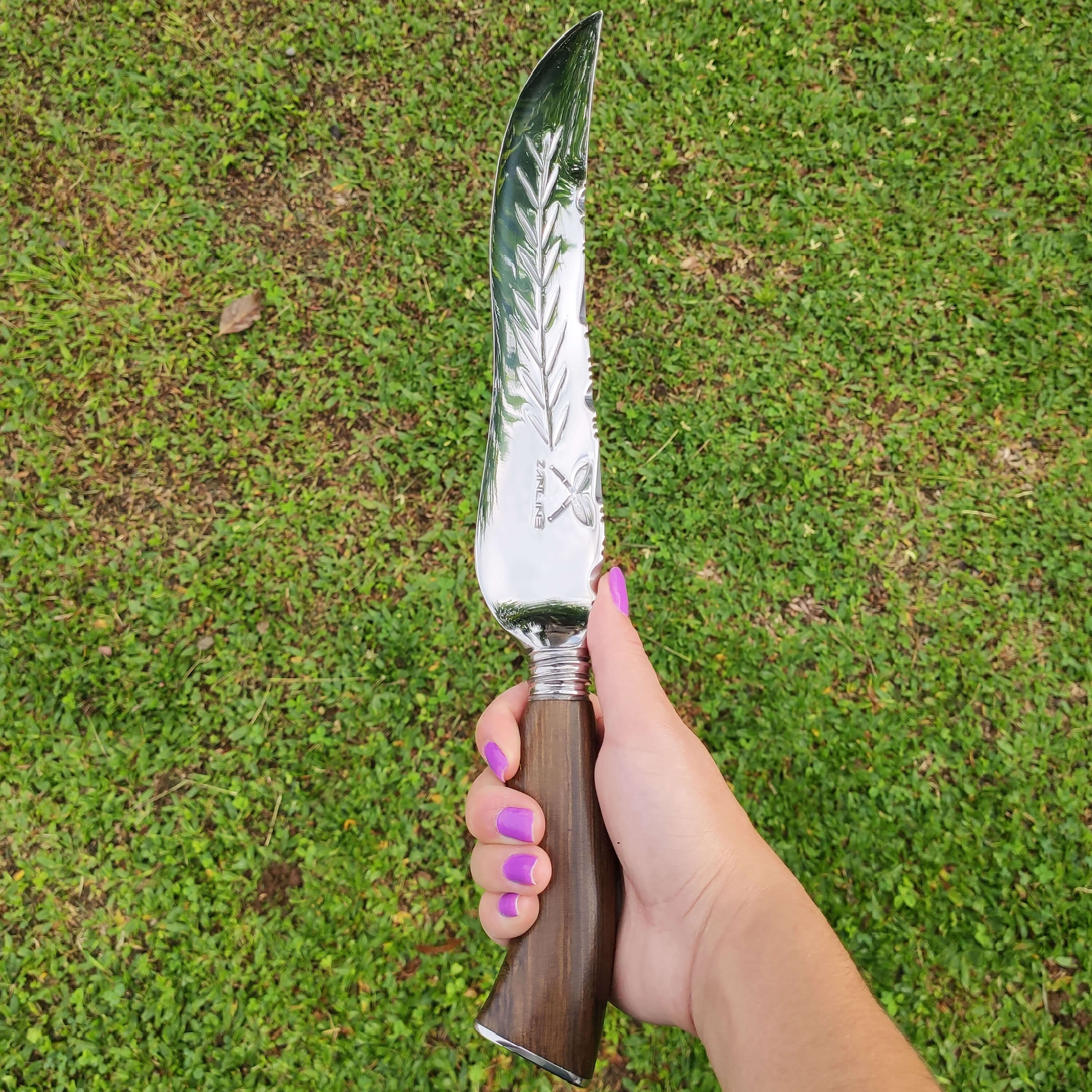 Faca Artesanal Forjada Integral Churrasco Pena Folha Aço Inox 420c Cabo Madeira Guajuvira