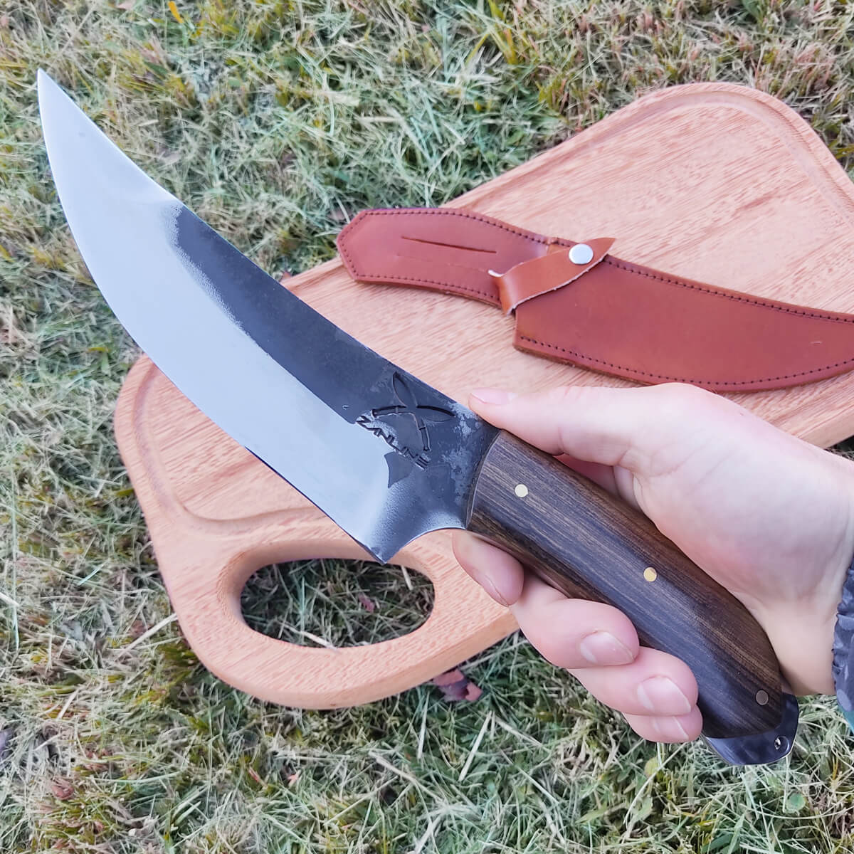 Faca Artesanal Mountain 5mm para Caça Coreadeira Courear Aço Inox 420c Cirúrgico Monobloco Full tang