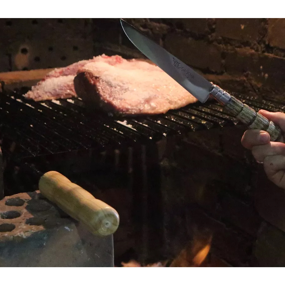 Faca Churrasco 6'' Aço Inox Cabo Rabo De Tatu e Bainha Couro