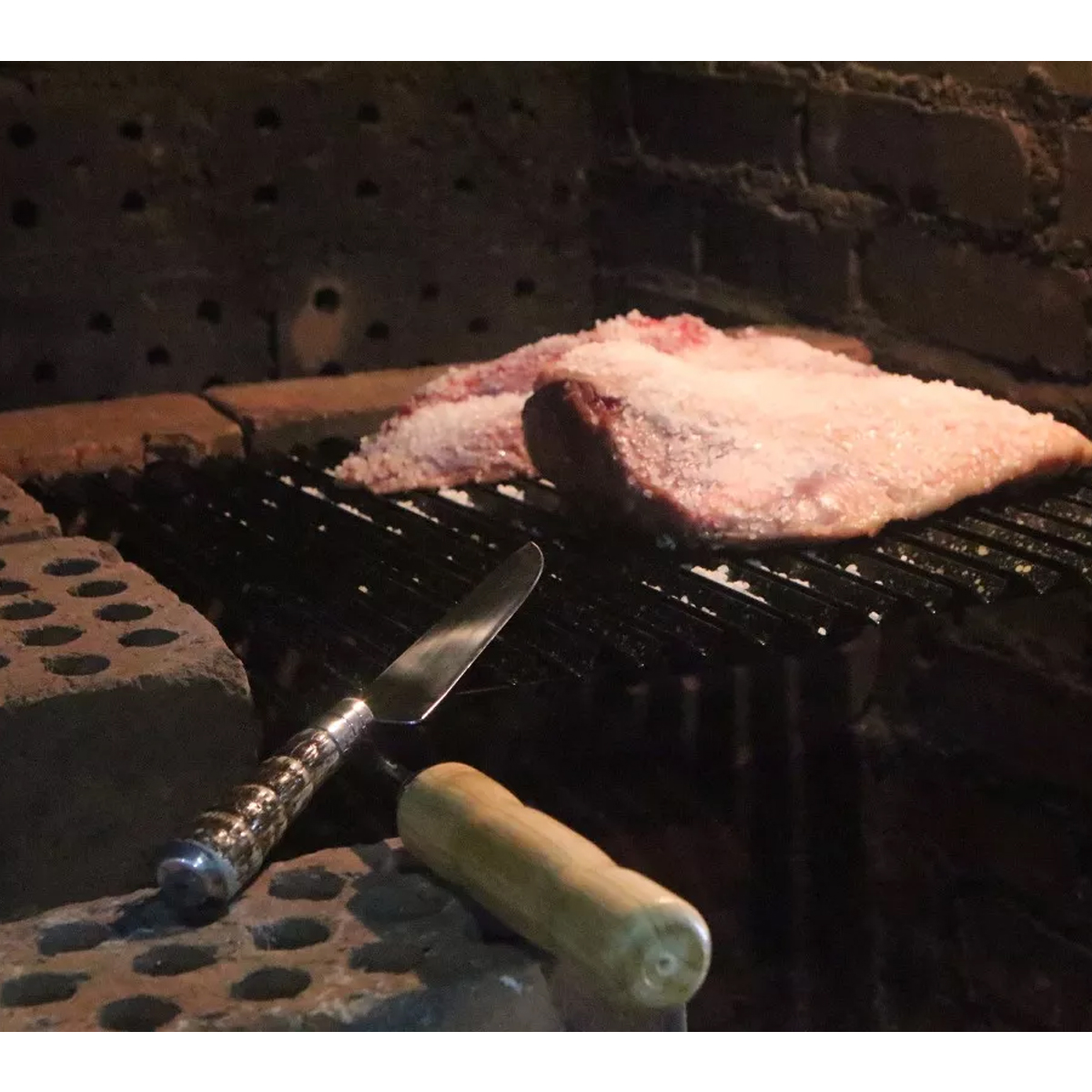 Faca Churrasco 6'' Aço Inox Cabo Rabo De Tatu e Bainha Couro