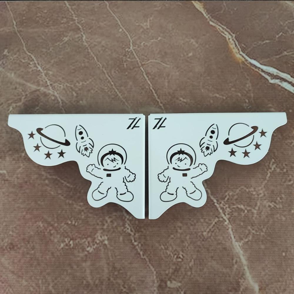 Mão Francesa Ornamentada 20cm Nave Espacial Astronauta Branc