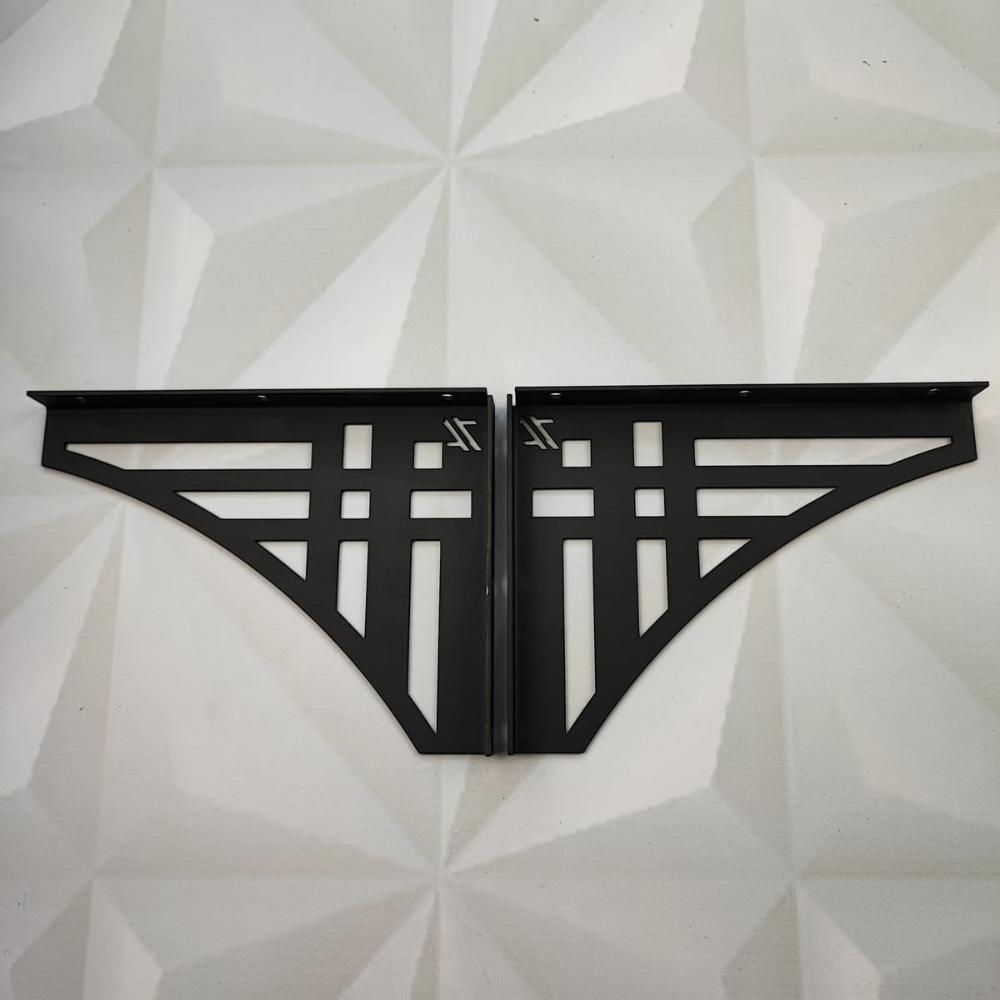 Mão Francesa Ornamentada Preta 20cm Abstrata Linhas Retas em Aço Zarg