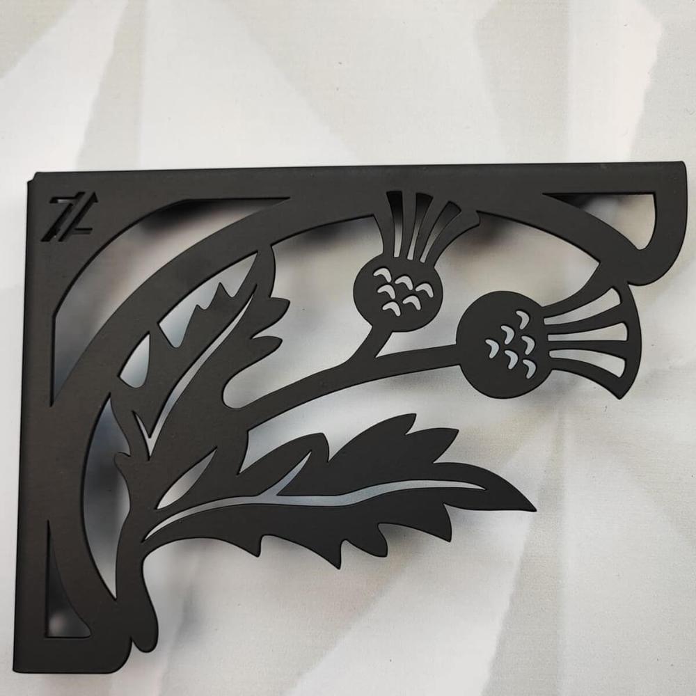 Mão Francesa Ornamentada Preta Aço 20cm Flor Brinco de Princ
