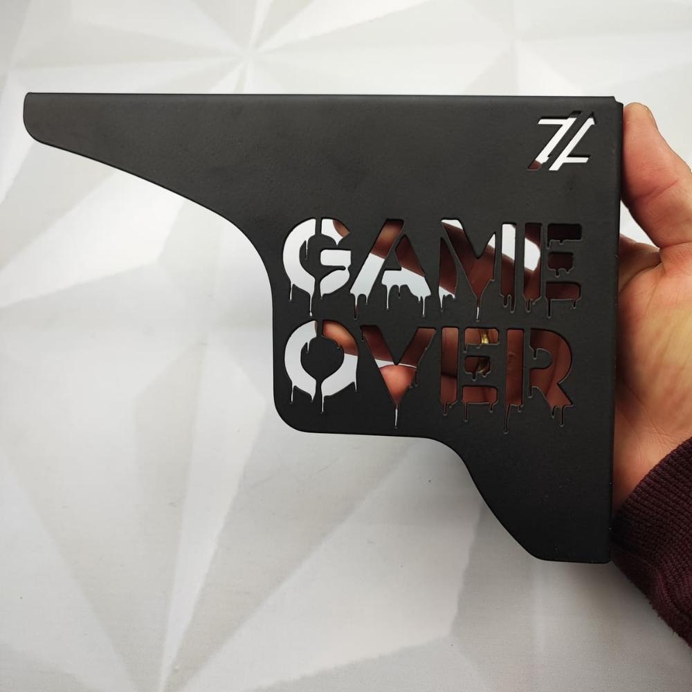 Mãos Francesas Pretas 20cm Game Over Decorativa em Aço para