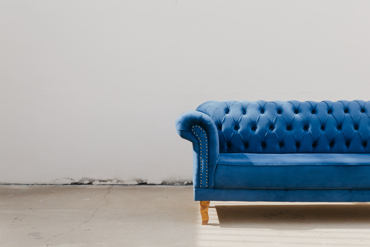 Sofá Chesterfield Clássico 3 Lugares -  Veludo Azul